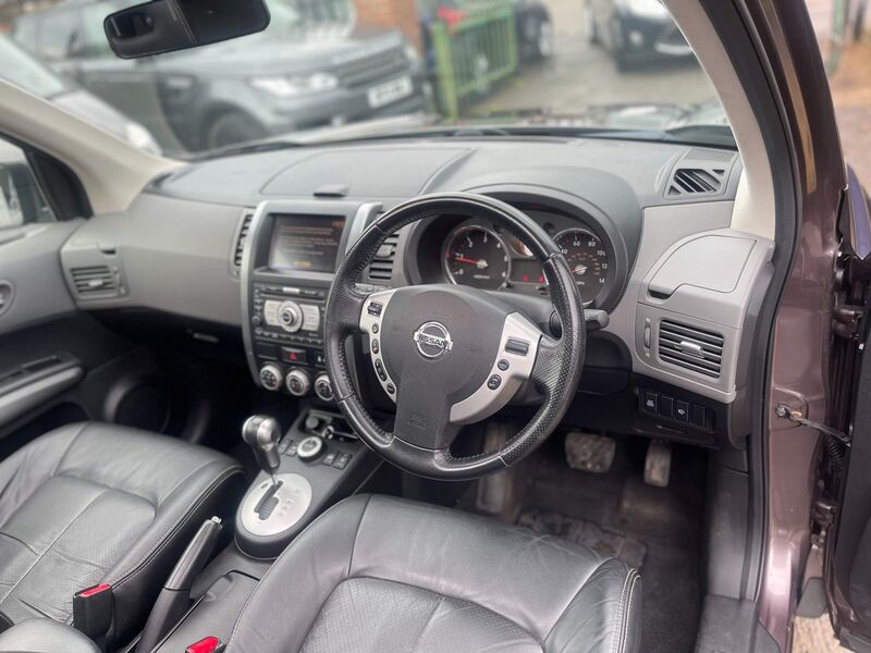 NISSAN X-TRAIL