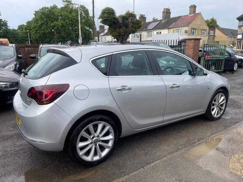 VAUXHALL ASTRA