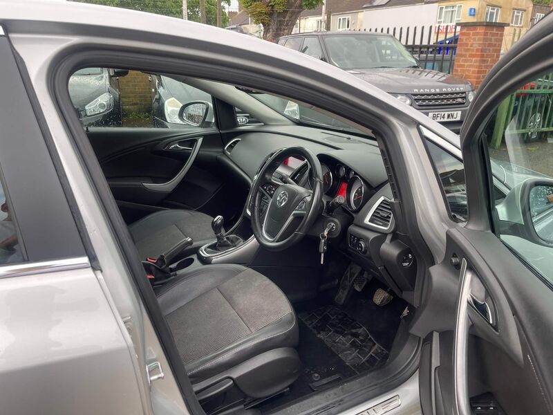 VAUXHALL ASTRA