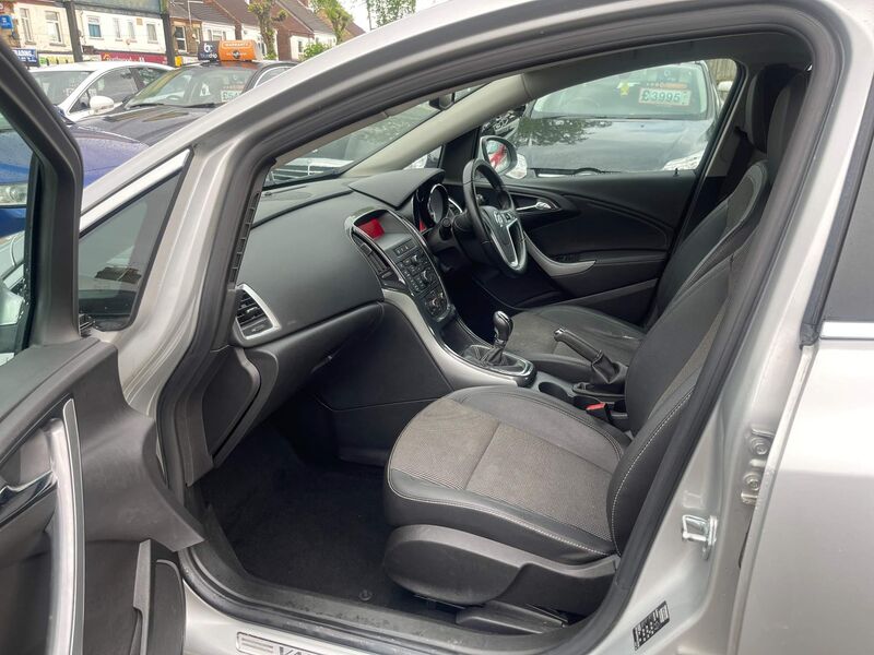 VAUXHALL ASTRA