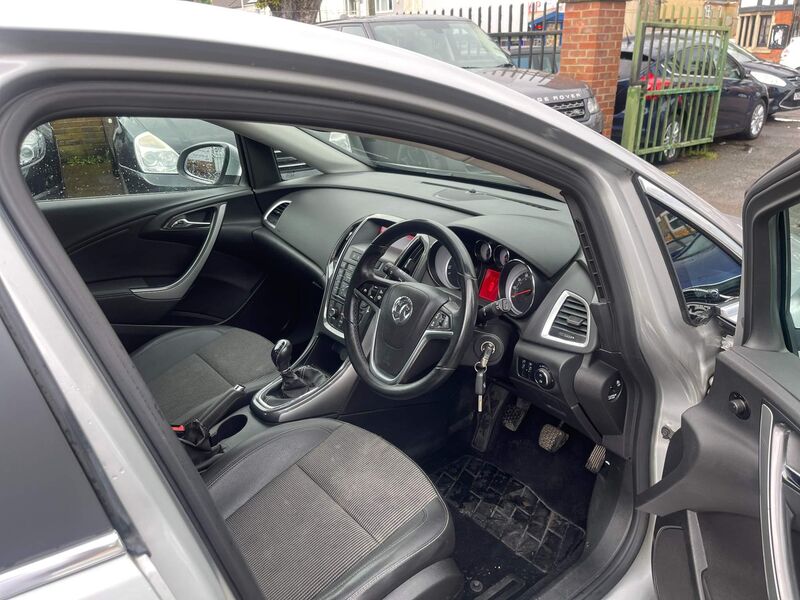 VAUXHALL ASTRA