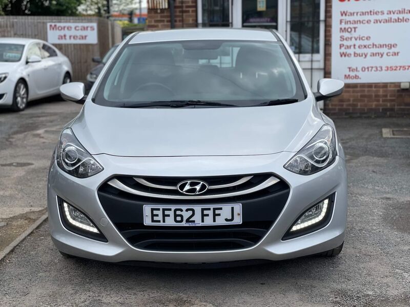 View HYUNDAI I30 1.6 CRDi Blue Drive Active Euro 5 (s/s) 5dr