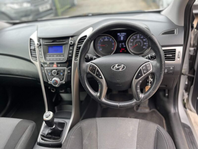 HYUNDAI I30
