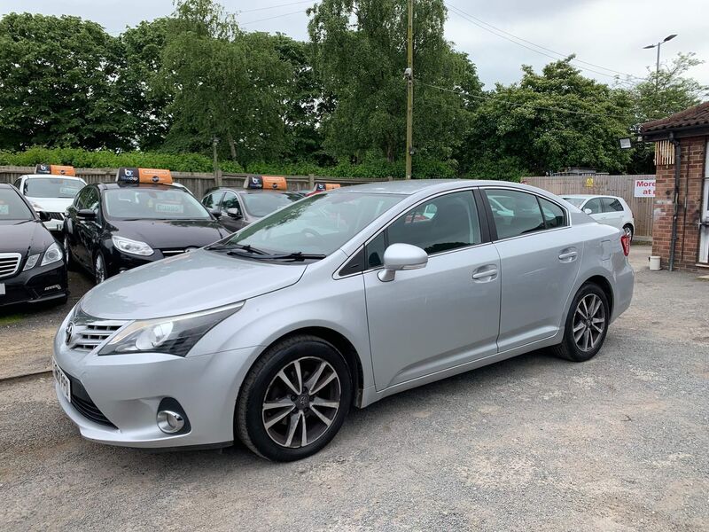 TOYOTA AVENSIS
