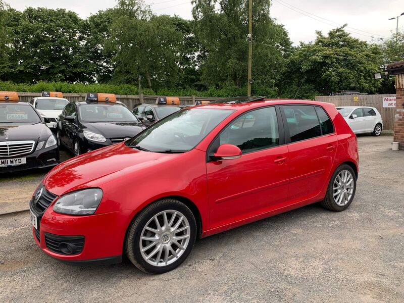 VOLKSWAGEN GOLF