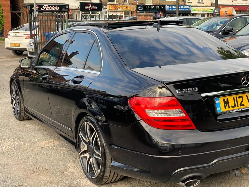 MERCEDES-BENZ C CLASS