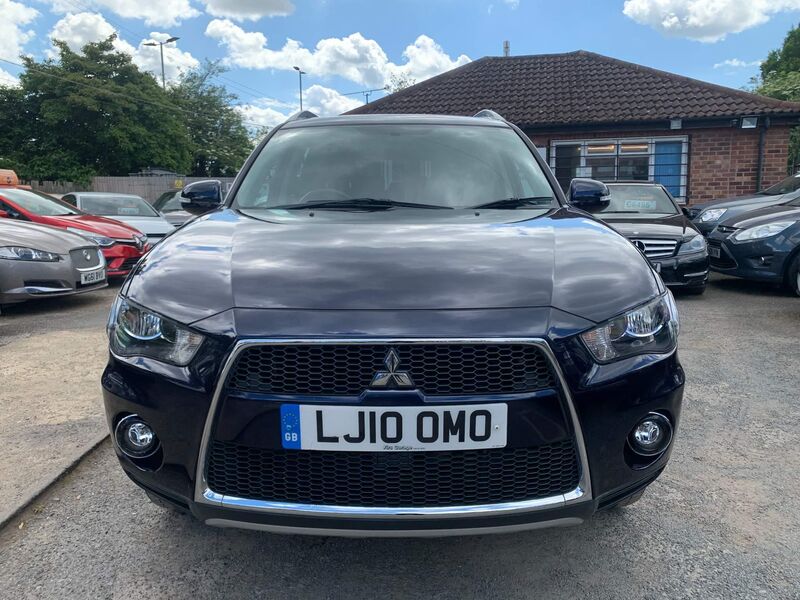 MITSUBISHI OUTLANDER