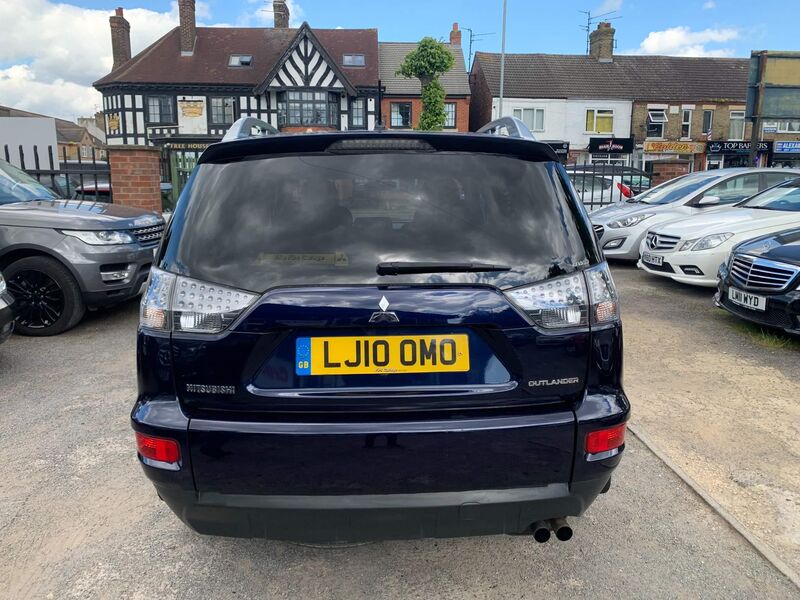 MITSUBISHI OUTLANDER