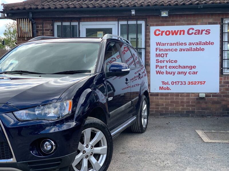 View MITSUBISHI OUTLANDER 2.2 DI-D Juro 4WD Euro 4 5dr