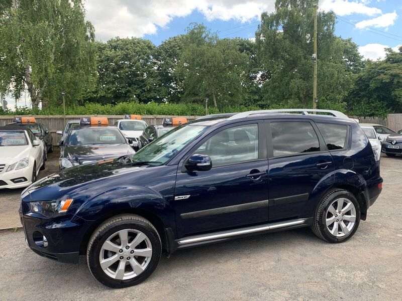 MITSUBISHI OUTLANDER