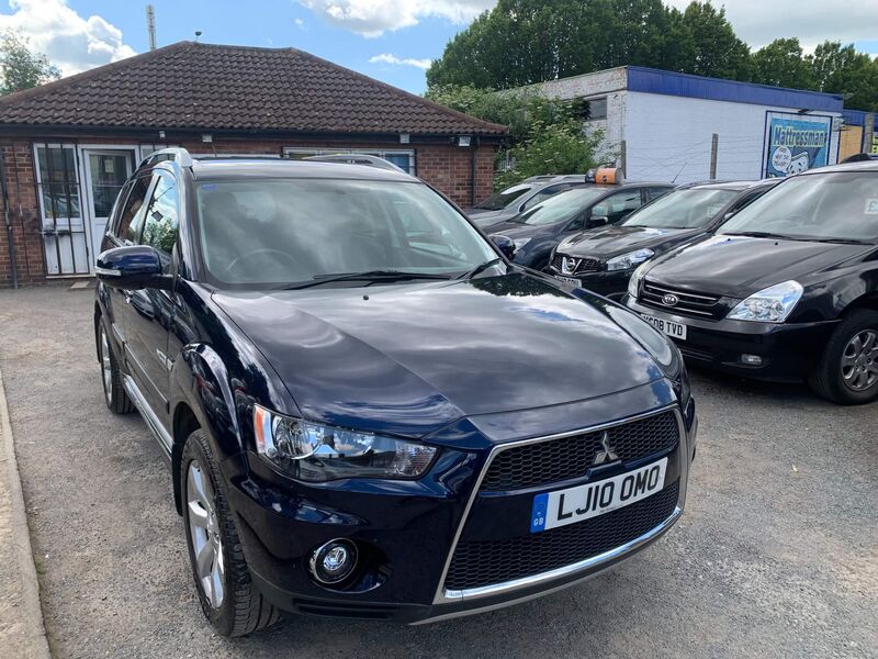 MITSUBISHI OUTLANDER