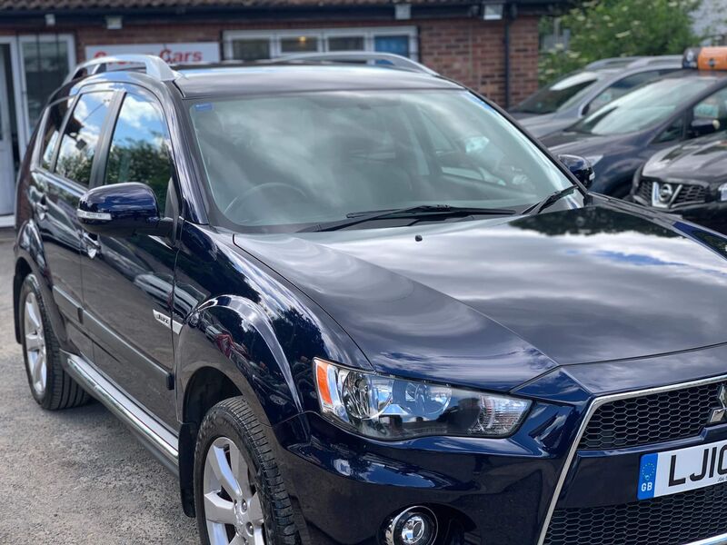 MITSUBISHI OUTLANDER