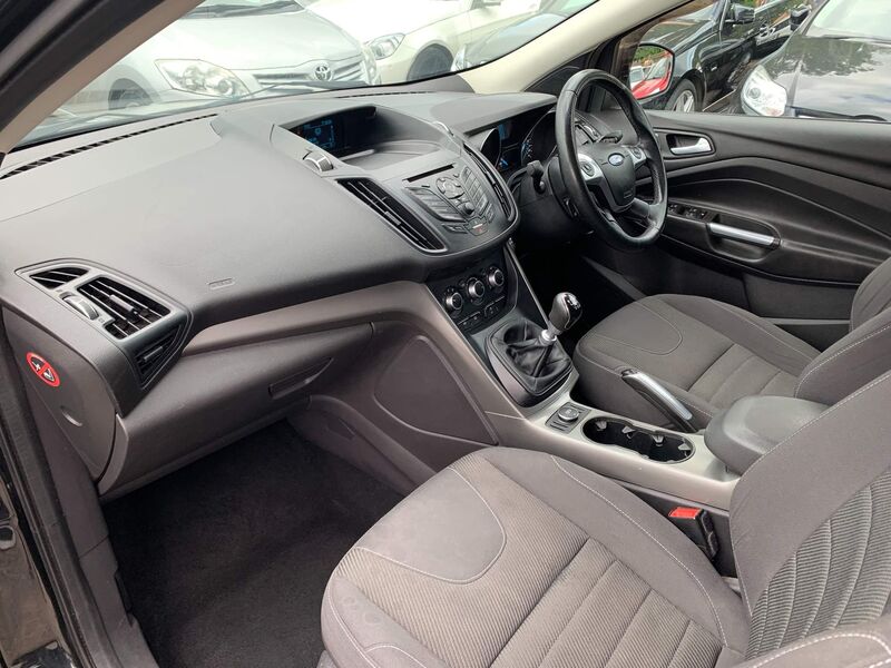 FORD KUGA