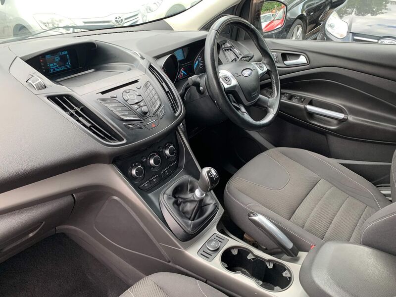 FORD KUGA