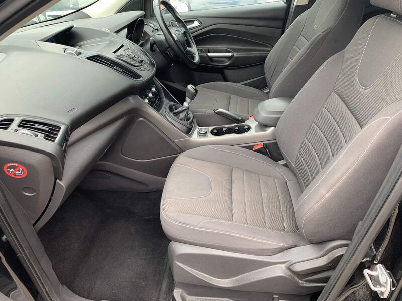FORD KUGA