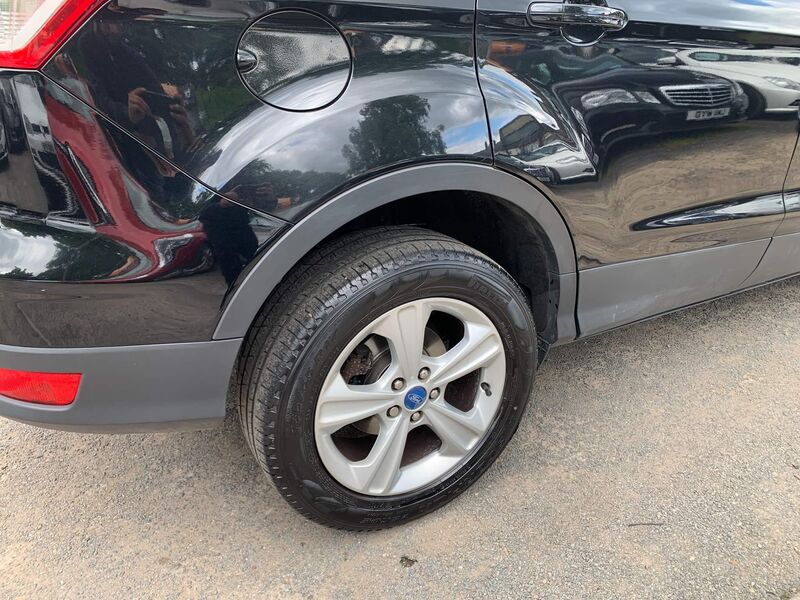 FORD KUGA