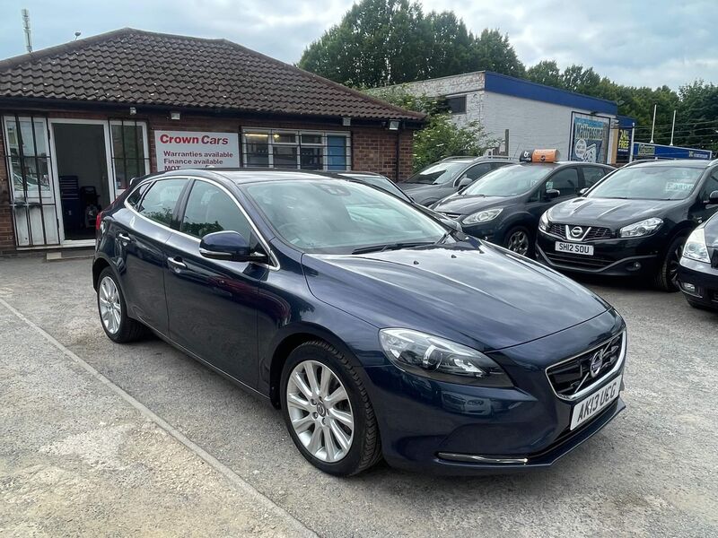 VOLVO V40