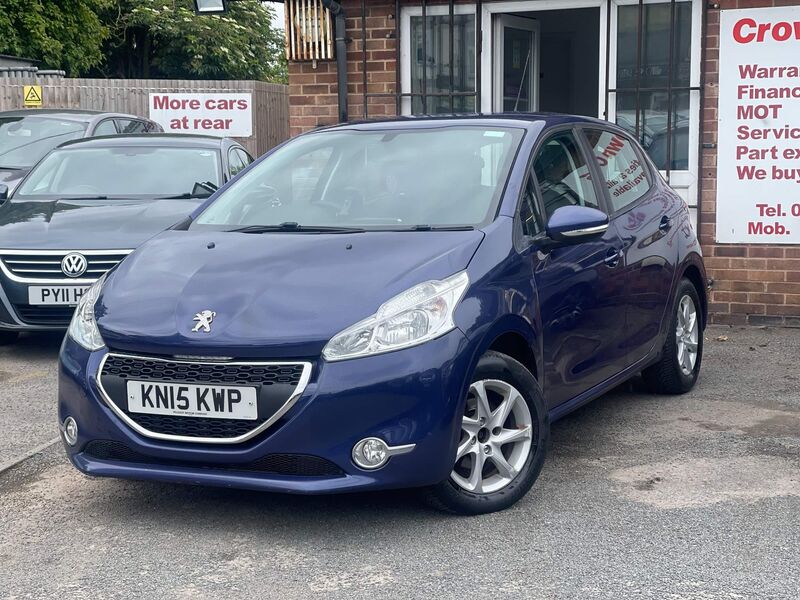 PEUGEOT 208