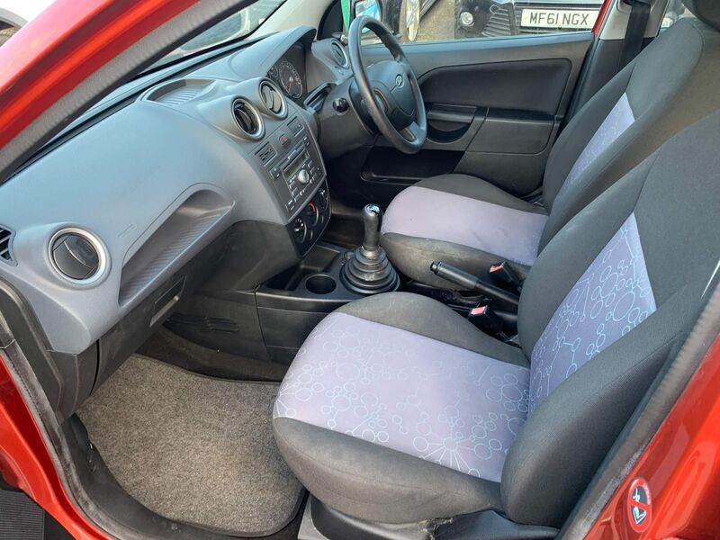 FORD FIESTA