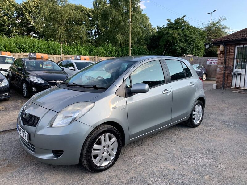TOYOTA YARIS