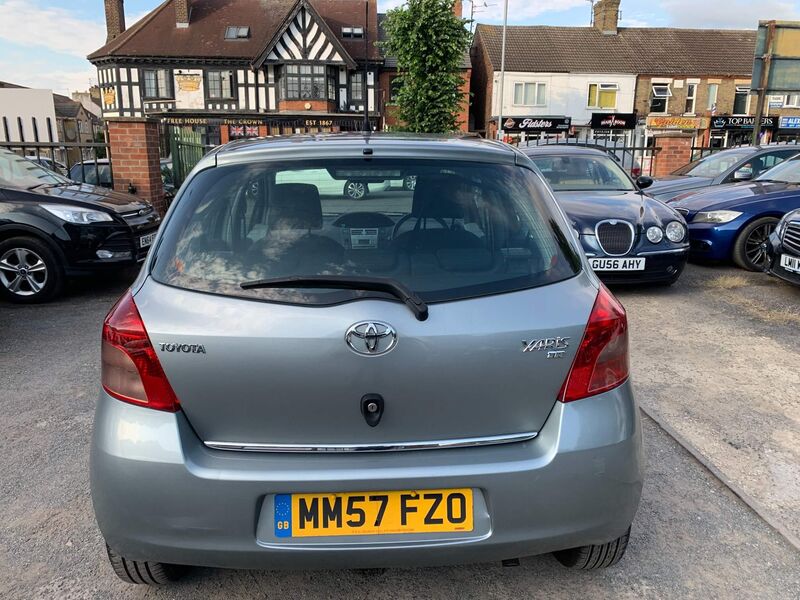 TOYOTA YARIS