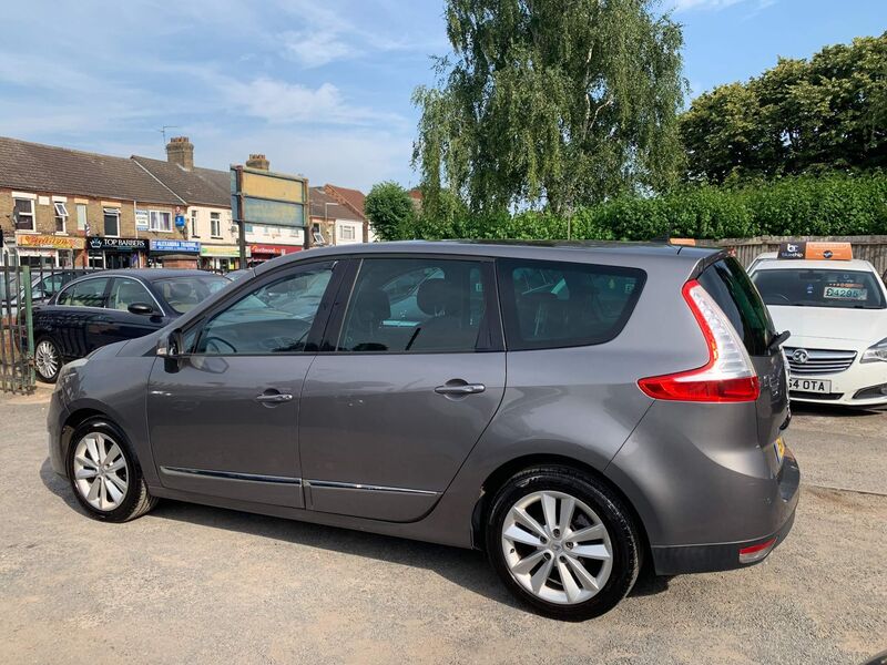 RENAULT GRAND SCENIC