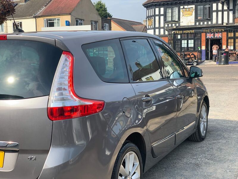 RENAULT GRAND SCENIC