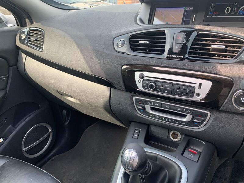 RENAULT GRAND SCENIC