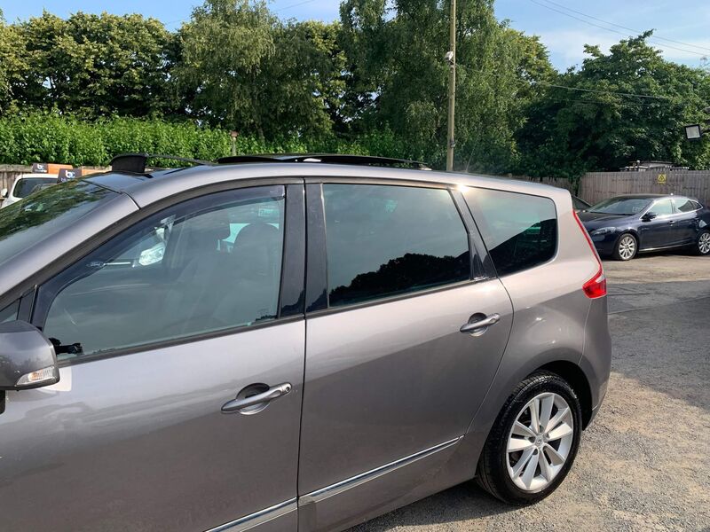 RENAULT GRAND SCENIC