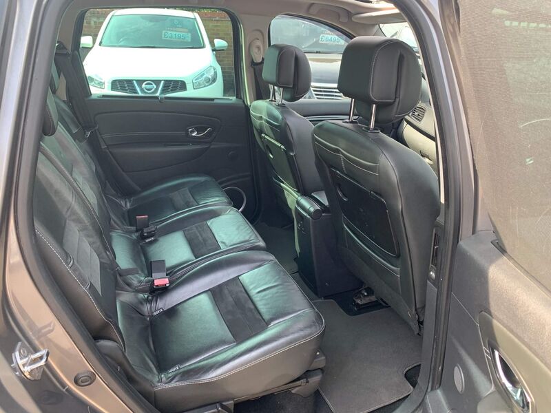 RENAULT GRAND SCENIC
