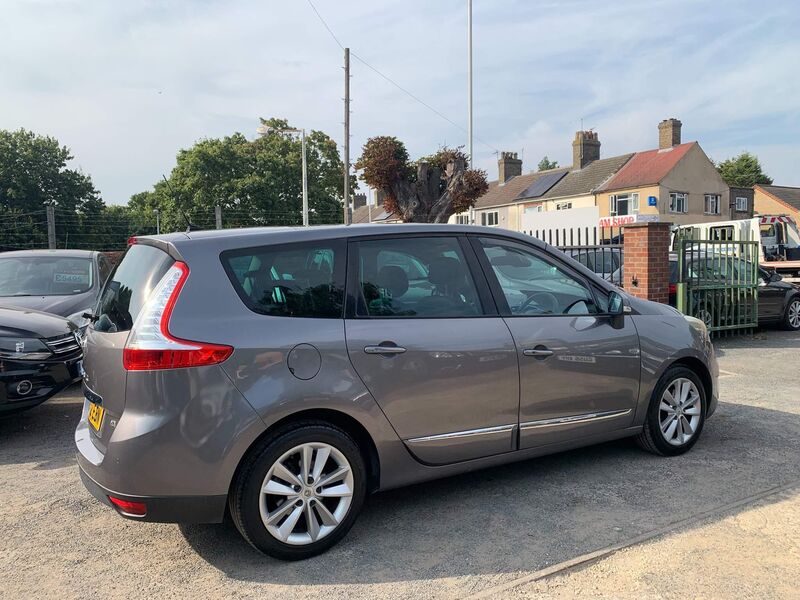RENAULT GRAND SCENIC