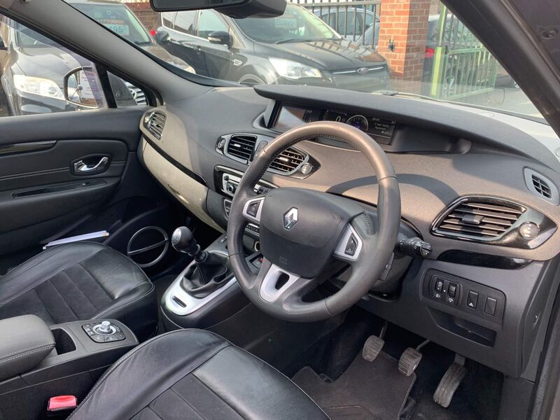 RENAULT GRAND SCENIC