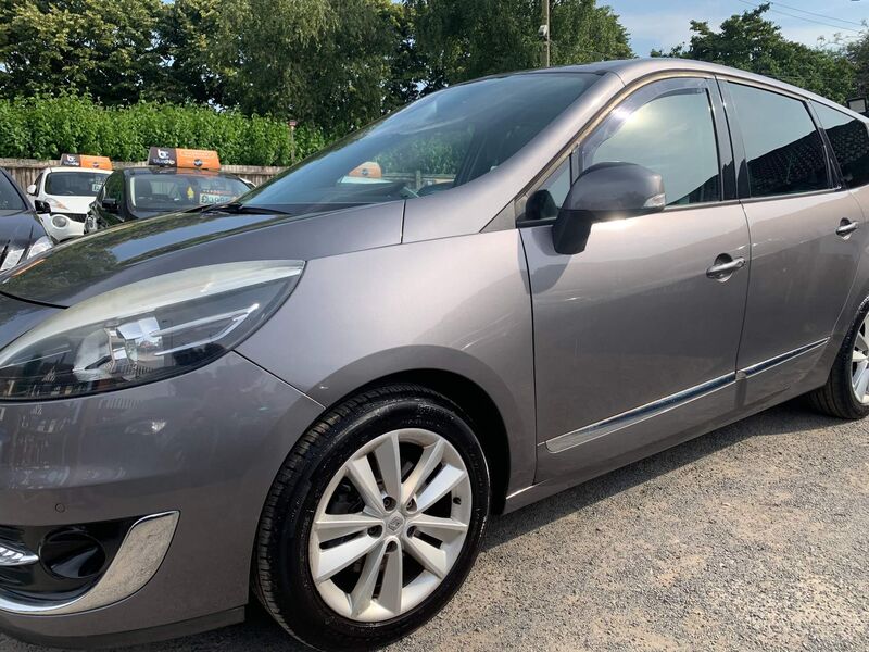 RENAULT GRAND SCENIC