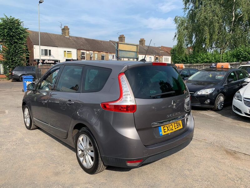 RENAULT GRAND SCENIC