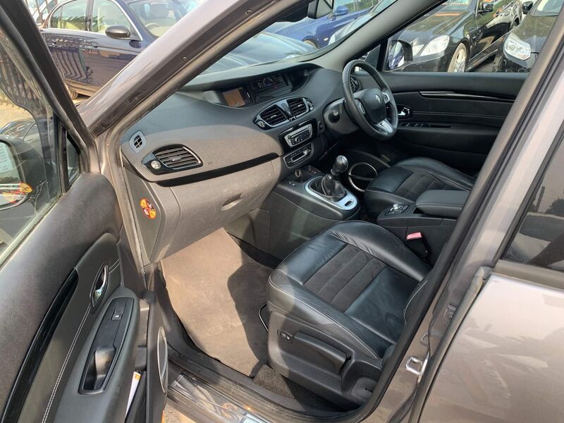 RENAULT GRAND SCENIC