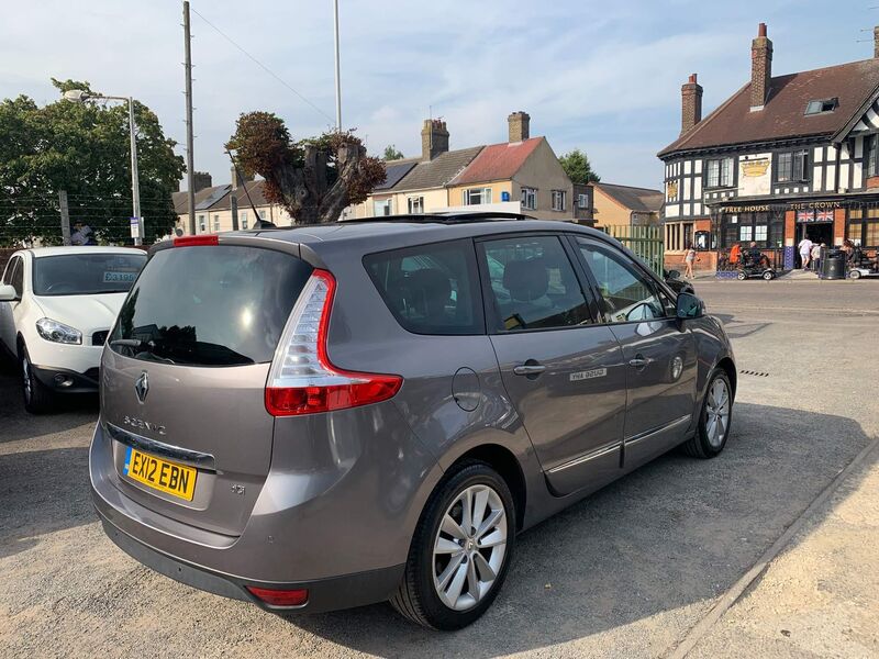 RENAULT GRAND SCENIC