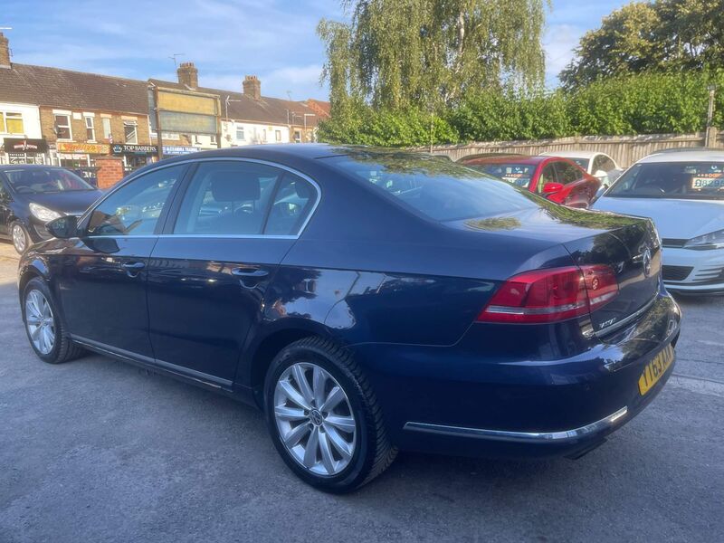 VOLKSWAGEN PASSAT