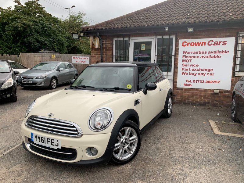 View MINI HATCH 1.6 Cooper D Euro 5 (s/s) 3dr