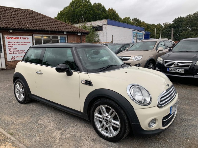 MINI HATCH