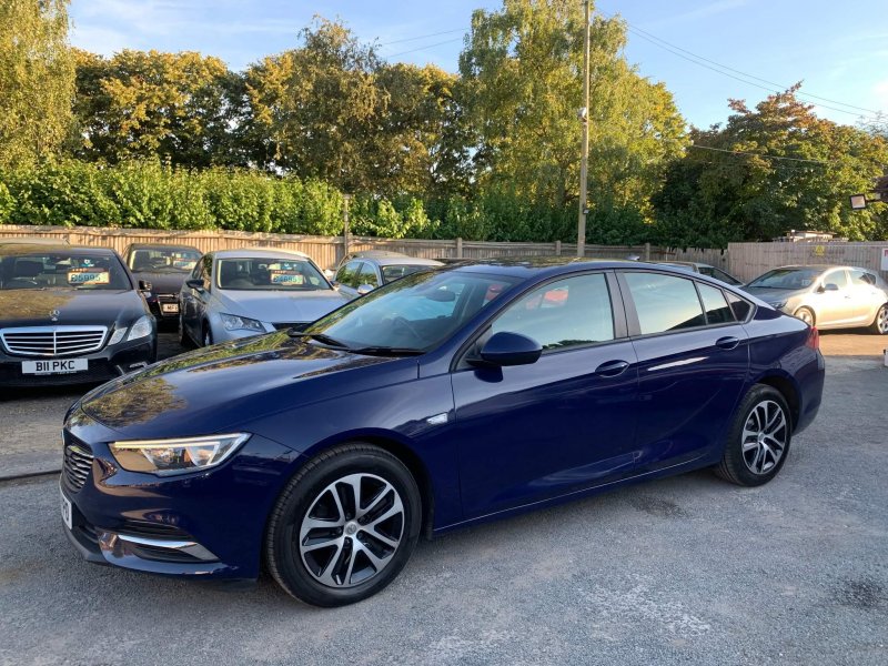 VAUXHALL INSIGNIA