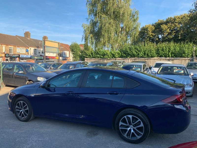 VAUXHALL INSIGNIA
