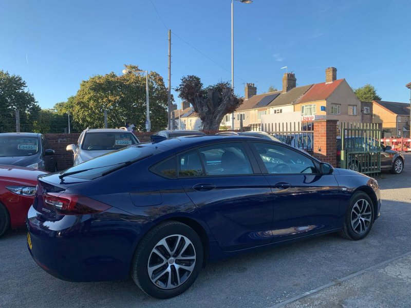 VAUXHALL INSIGNIA