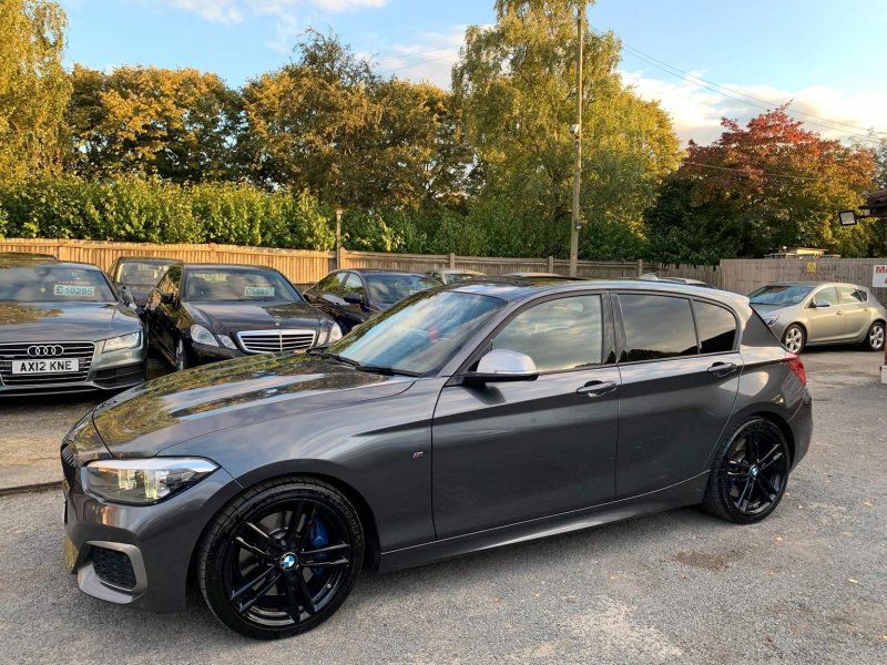 BMW 1 SERIES