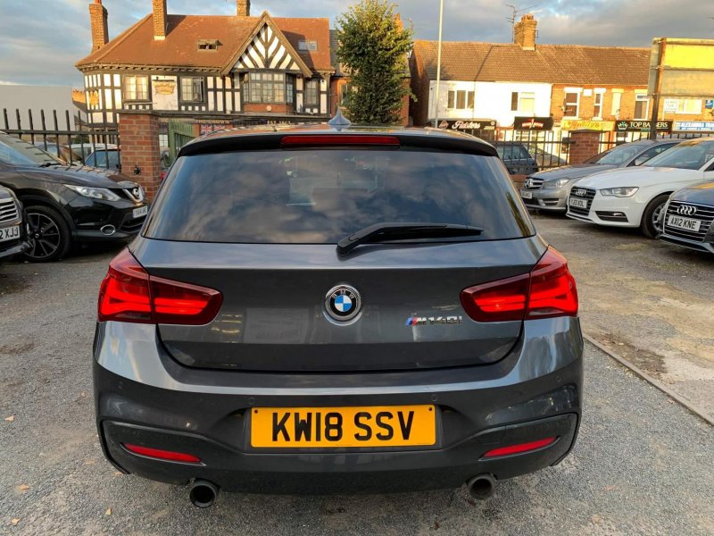 BMW 1 SERIES