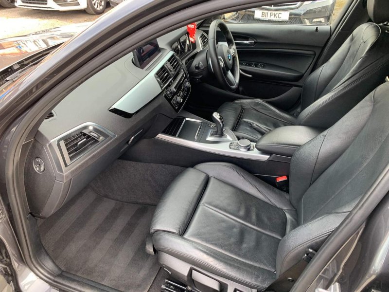 BMW 1 SERIES