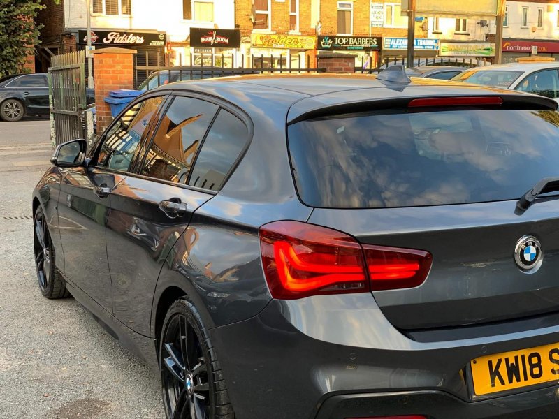 BMW 1 SERIES