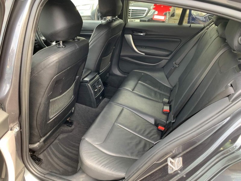 BMW 1 SERIES