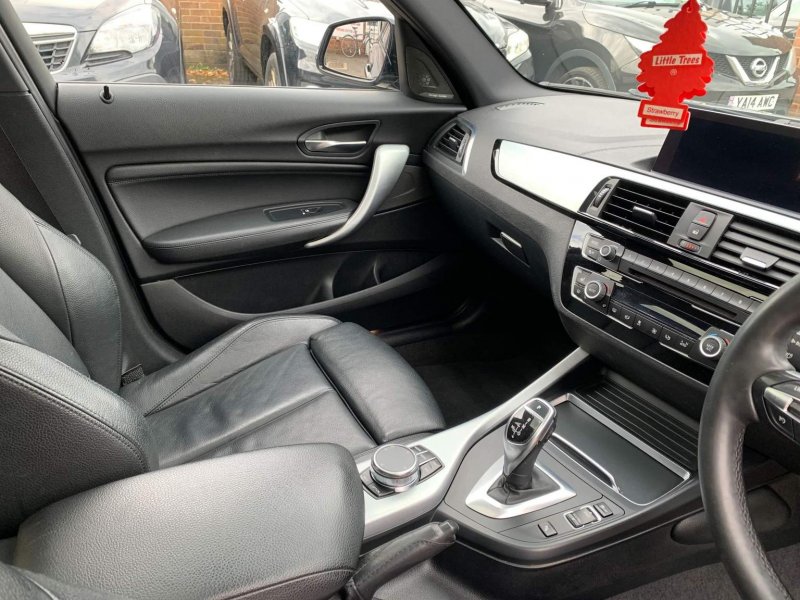 BMW 1 SERIES