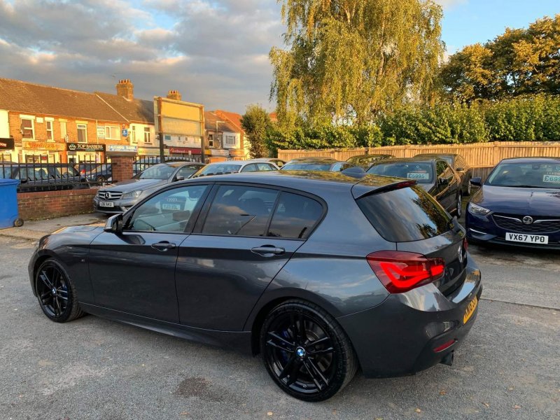 BMW 1 SERIES