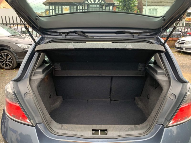 VAUXHALL ASTRA